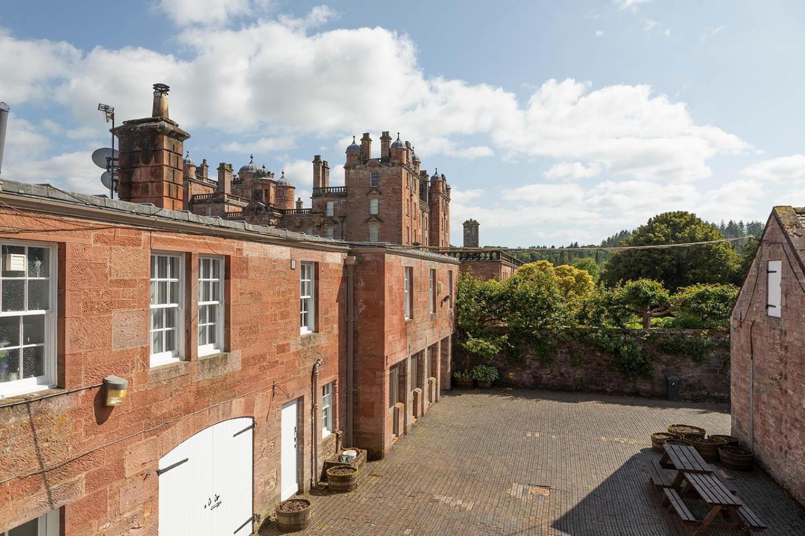 Stableyard Studio: Drumlanrig Castle Торнхилл Экстерьер фото